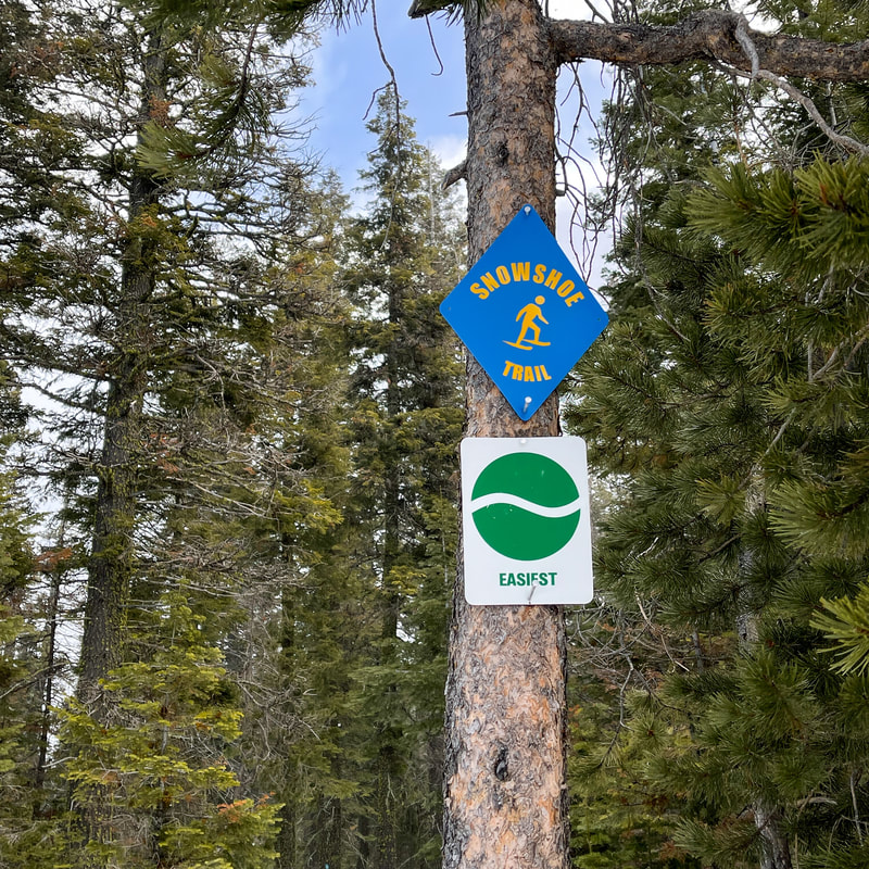 snowshoe trail sign
