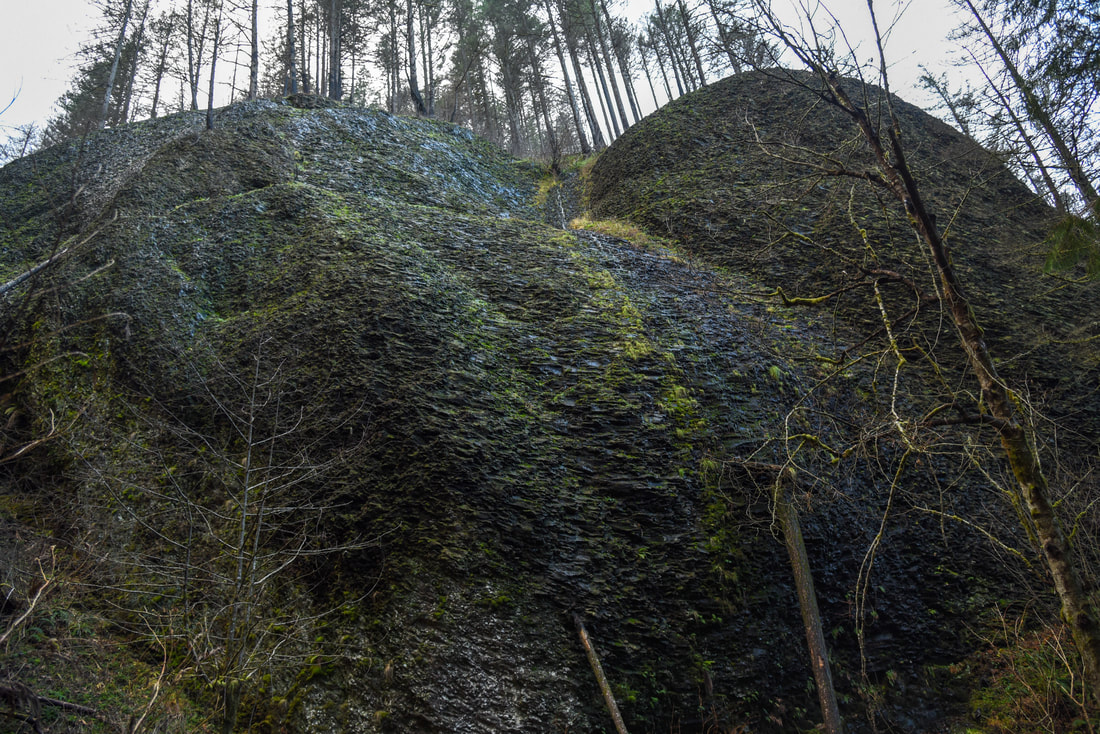 Basalt rock Wahkeena Falls Trail