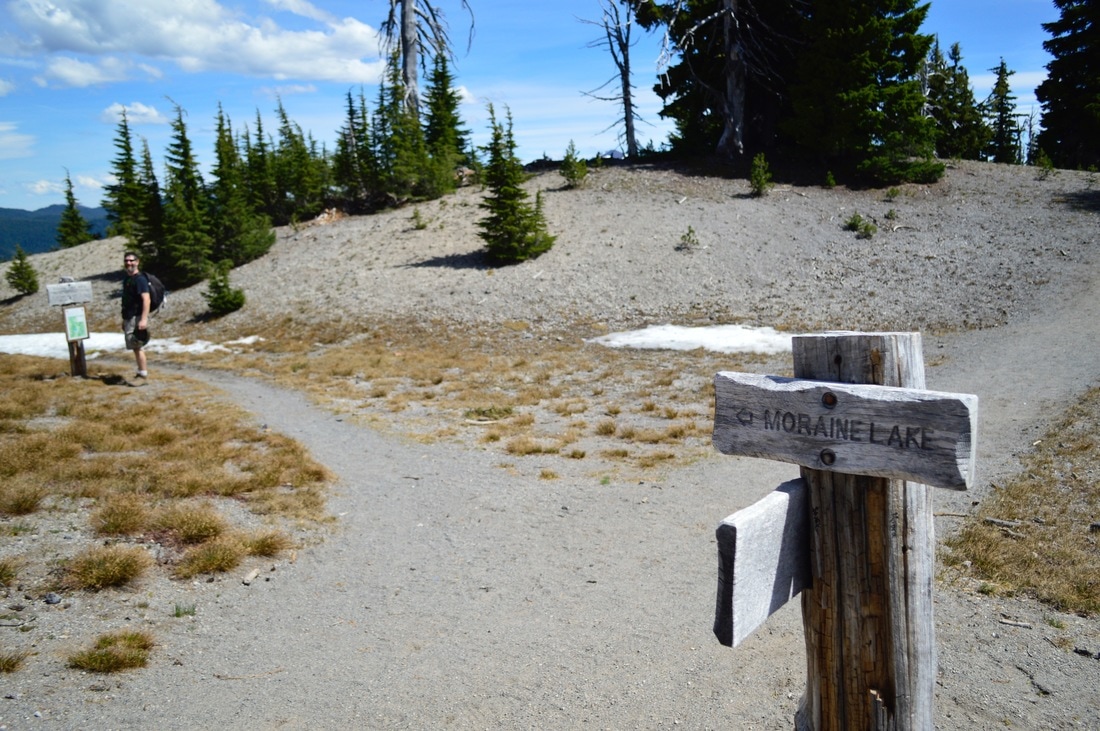 Moraine Lake trail sign