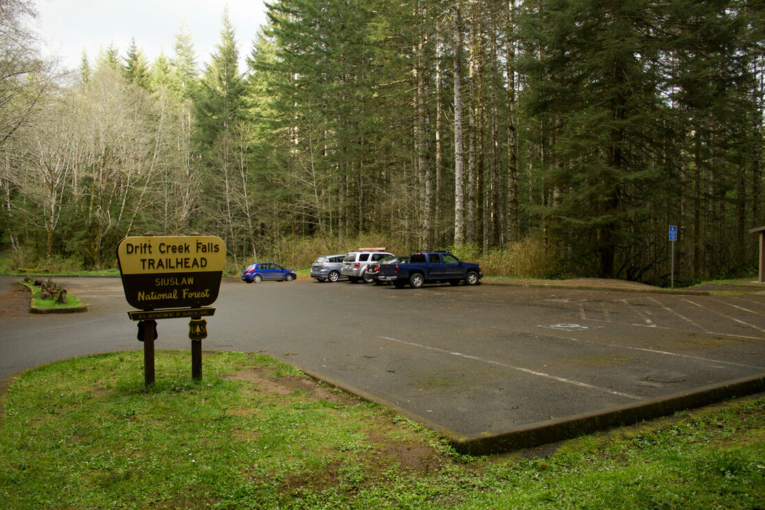 Drift Creek Falls parking lot