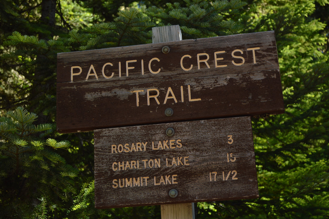 Rosary-Lakes-Pacific-Crest-Trail-sign